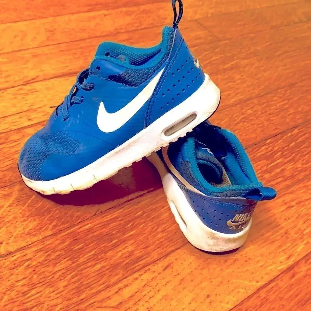 Blue Nike Tennis Shoes